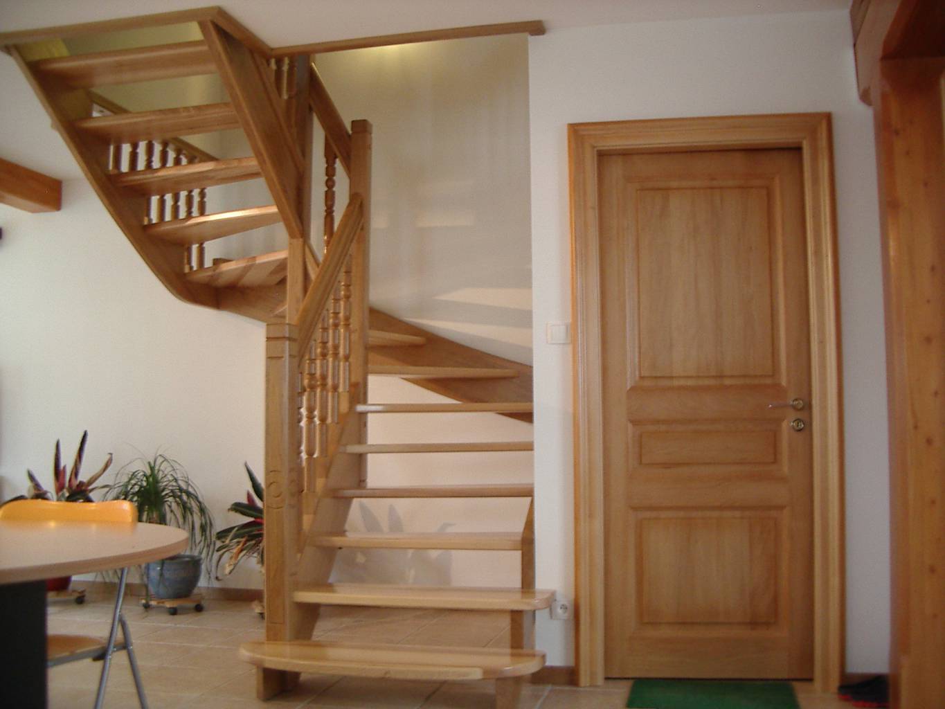 Conception d’escaliers et garde-corps sur mesure en bois pr&egrave;s de Colmar et Neuf-Brisach Sainte-Croix-en-Plaine